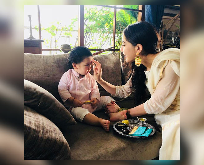 sara introduces mommy amrita singh favourite child its neither her nor brother ibrahim inside