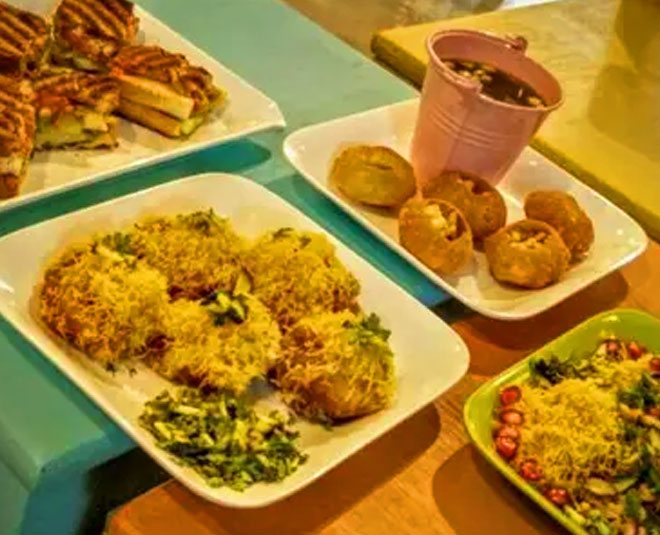 delhi best vada pav places ()