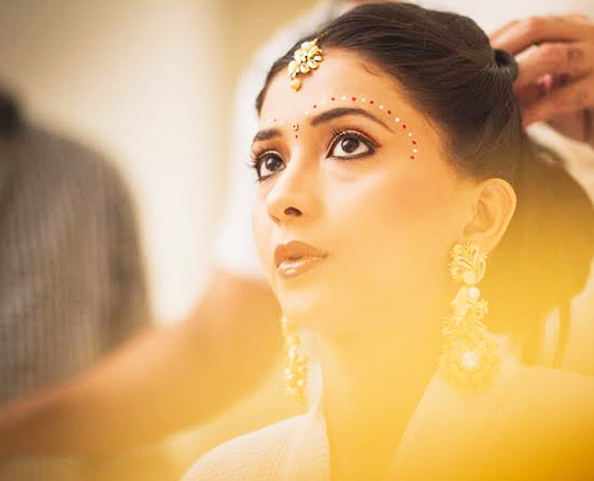 how to select bridal look makeup ()