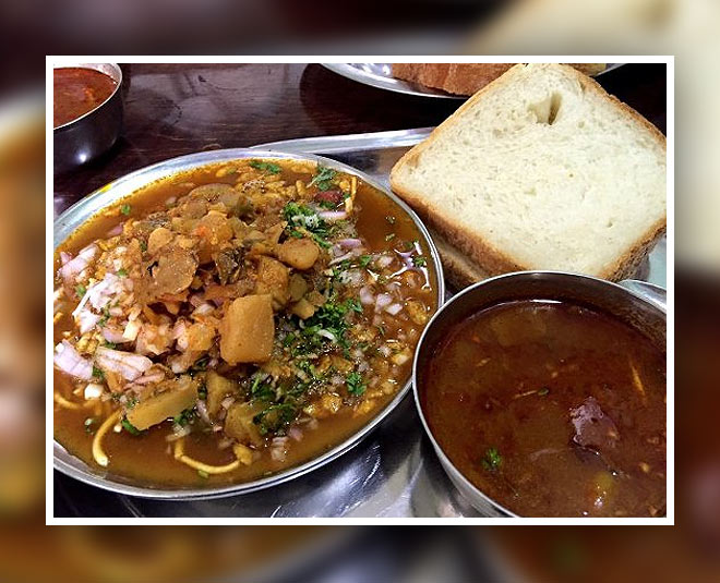 places to eat pune special food ()