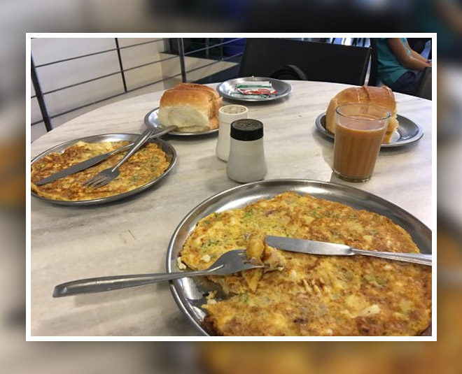 places to eat pune special food