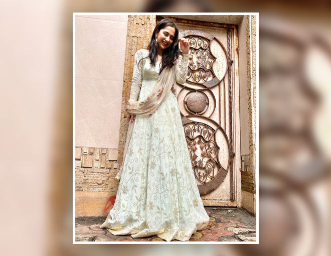 sanjeeda shaikh in embroidered lehenga