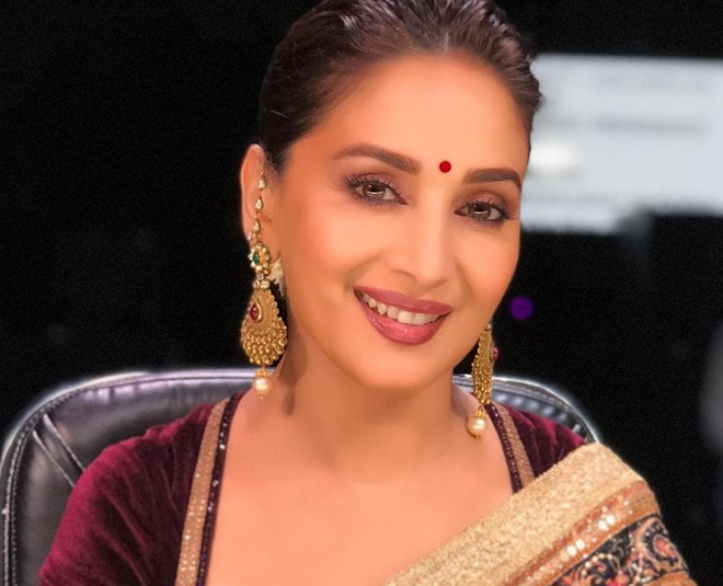 Madhuri dixit bollywood actress reveals home remedy of her glowing skin