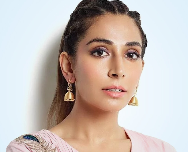 monica dogra musician travel tips inside