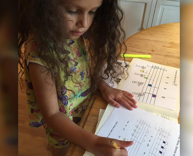 make children intelligent and sharp by improving their hobbies inside