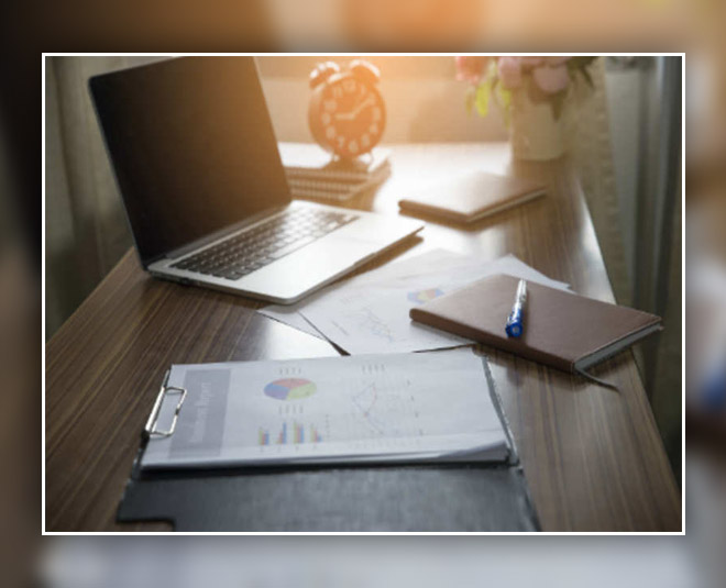 INSIDE  how to decorate work desk