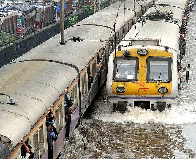 Mumbai rain local train