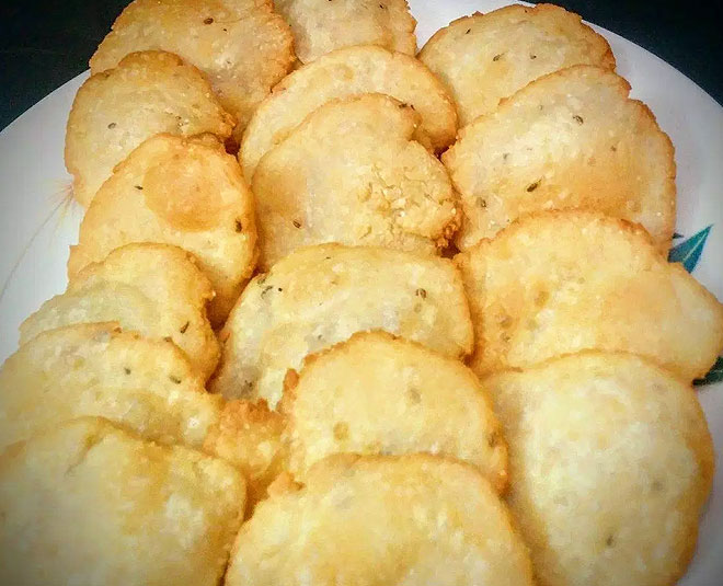 aloo papdi make inside