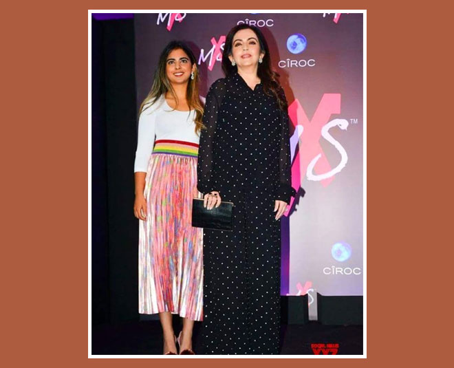 isha ambani pleated skirt top