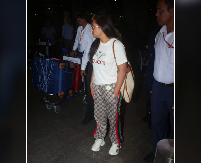 rani mukherjee rs lakh outfit three