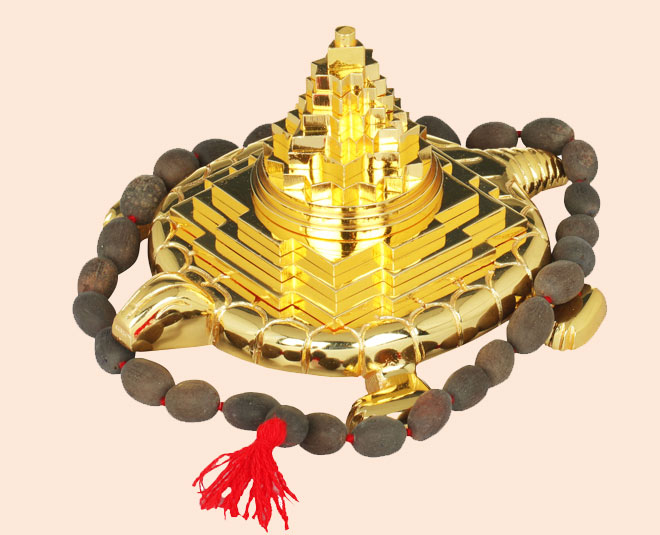 where to place shri yantra picture in house