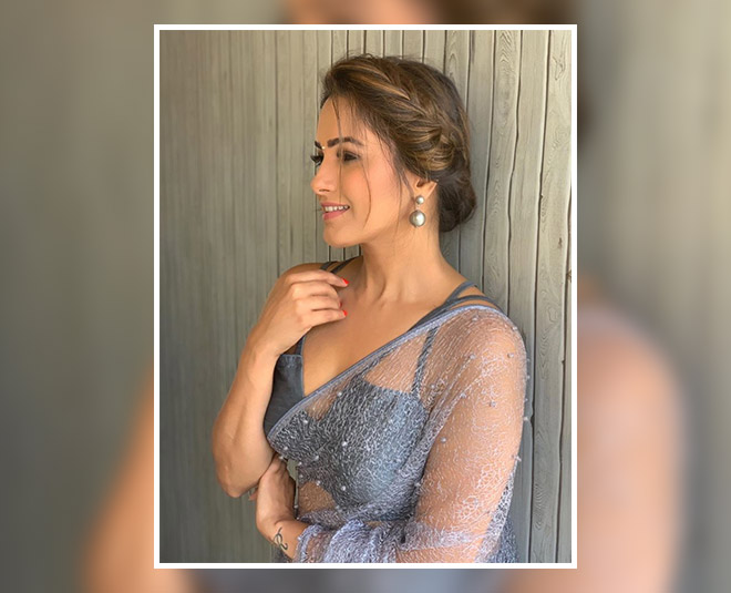 anita hassanandani rich hair colour beautiful inside