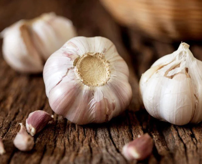 garlic peeling viral video