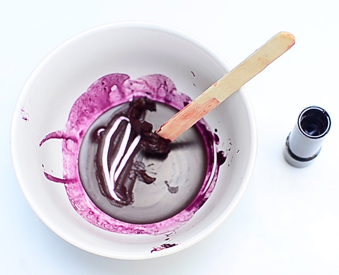 homemade lipstick with crayons