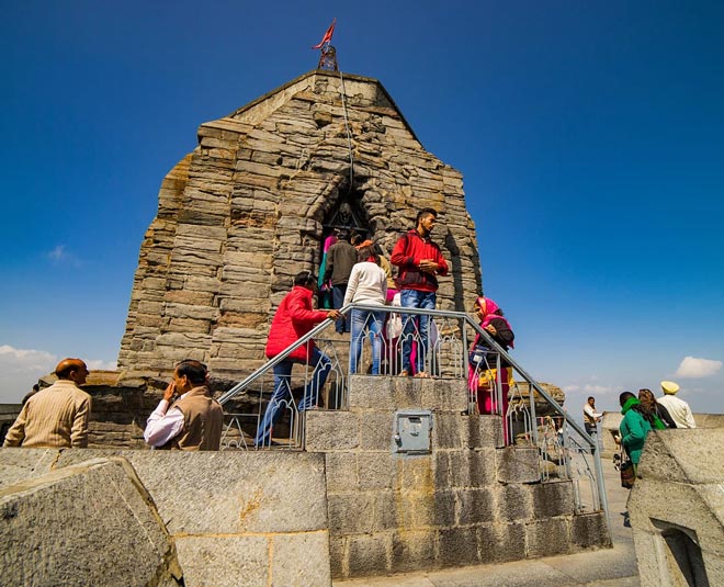 inside srinagar travel places