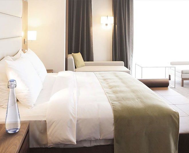 keep in mind while staying in hotel inside