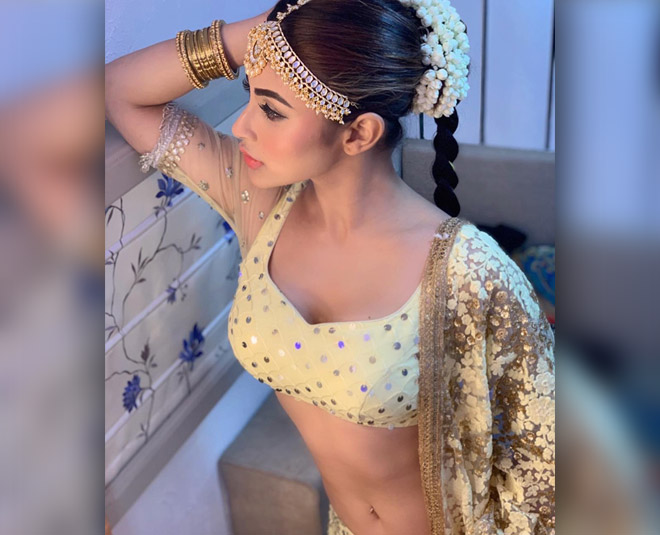 mouni roy bridal look instagram