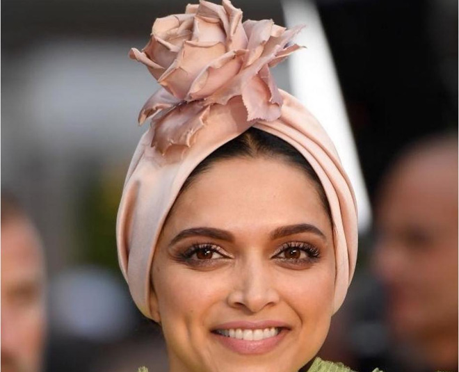 deepika padukone in parrot green dress