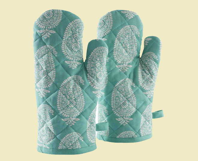 home accessories summer sale oven gloves inside