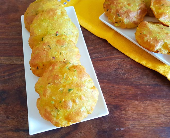 lauki ki kachori inside