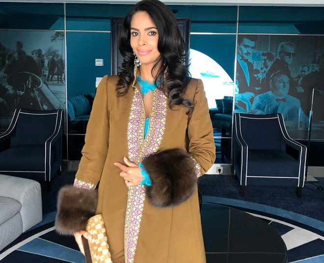 mallika sherawat repeated outfit cannes