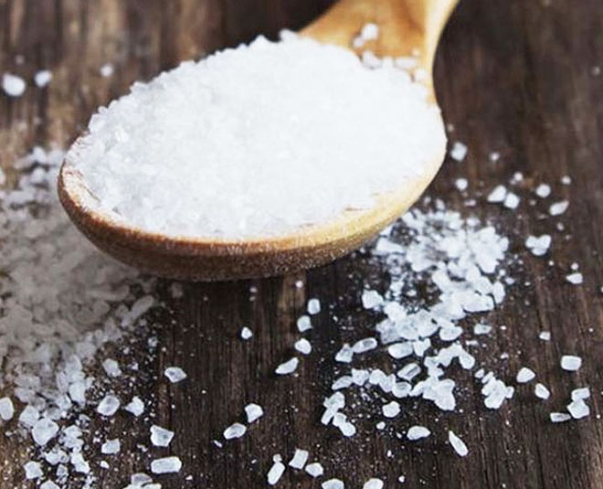 oily hair remedy ipsum salt