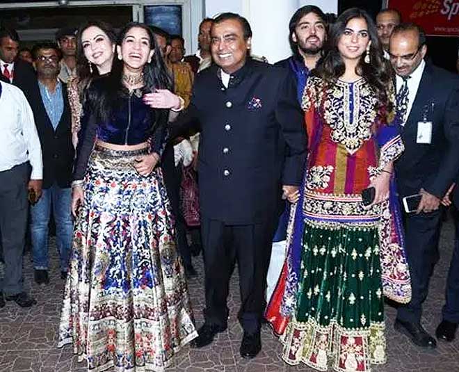 radhika look lehengas set