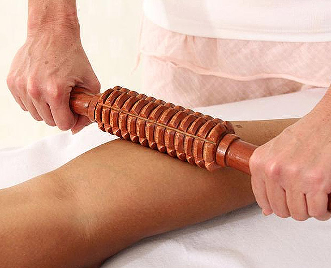 acupressure roller gives relief in pain