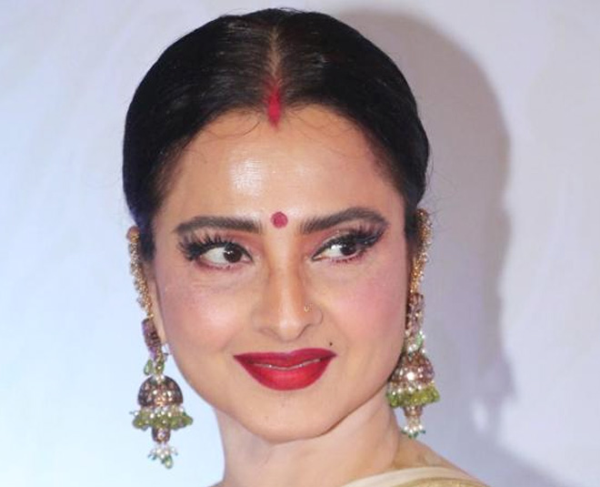 beauty lessons from rekha look young and beautiful inside four