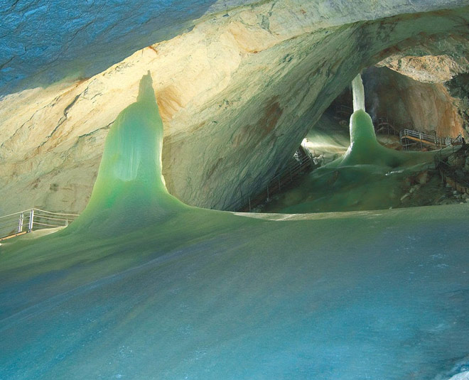 eisriesenwelt ice cave austria inside