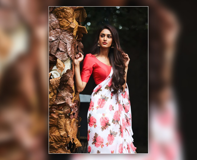 erica fernandis in red and white saree inside