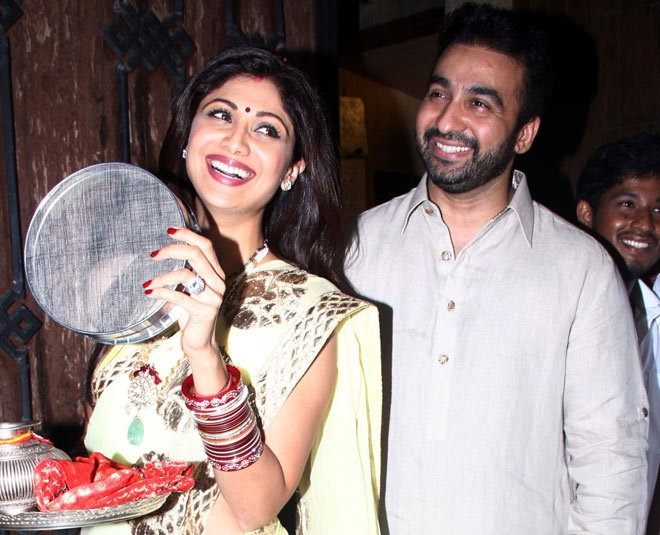 karva chauth right colour outfits sun sign