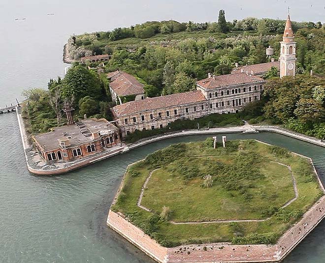 live this beautiful island inside three