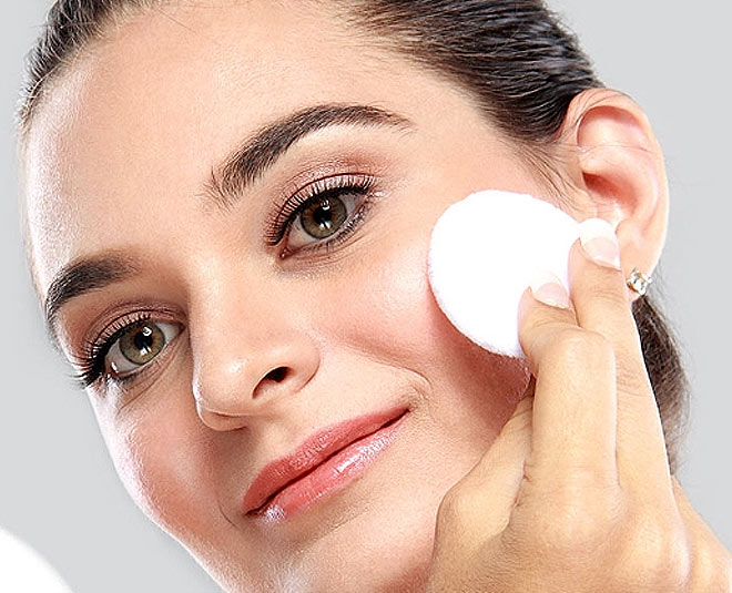 tips to prevent shine if you have an oily face inside one