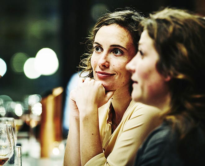 your friend has just had a breakup then how to support her inside