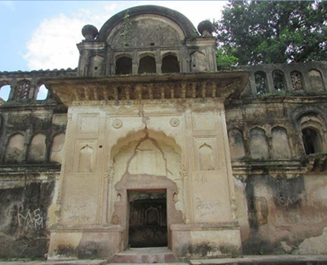 buildings are also a sign of true love inside