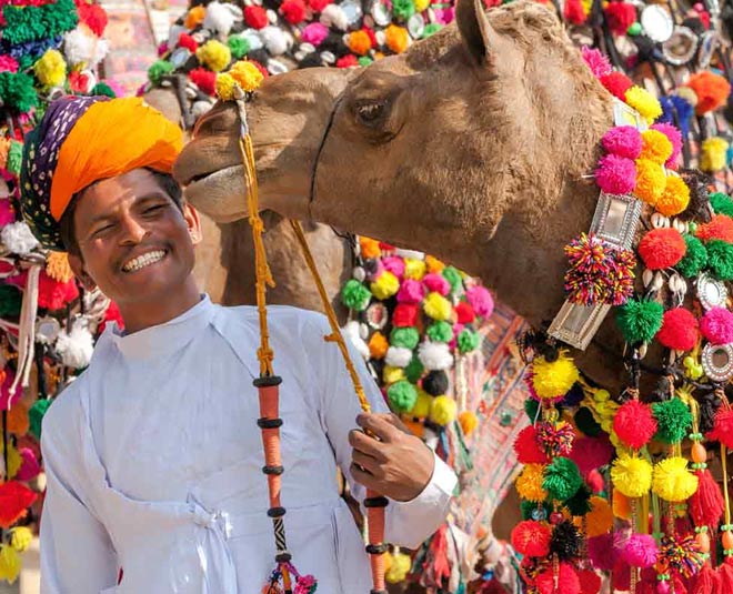 tradional dresses men in tarnetar fair inside