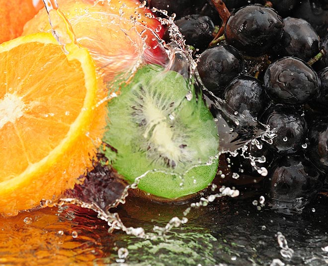 what is the right way to store cut fruits inside