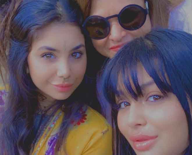 actress ayesha takia with family