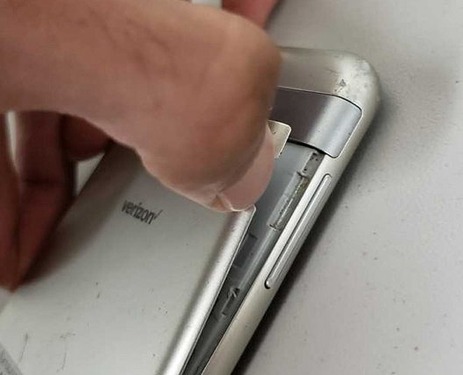 cleaning your mobile phone inside