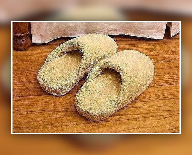 diy old towels make bathroom sleepers