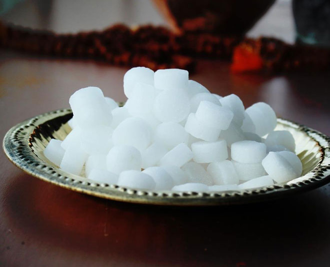 homemade mosquito repellent kapoor inside