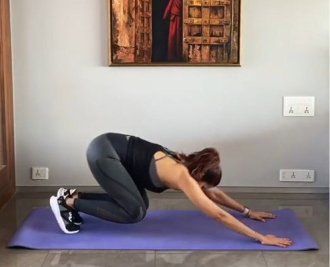 yasmin karachiwala croch plank