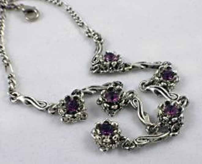 tips maintain shine in silver jewellery inside