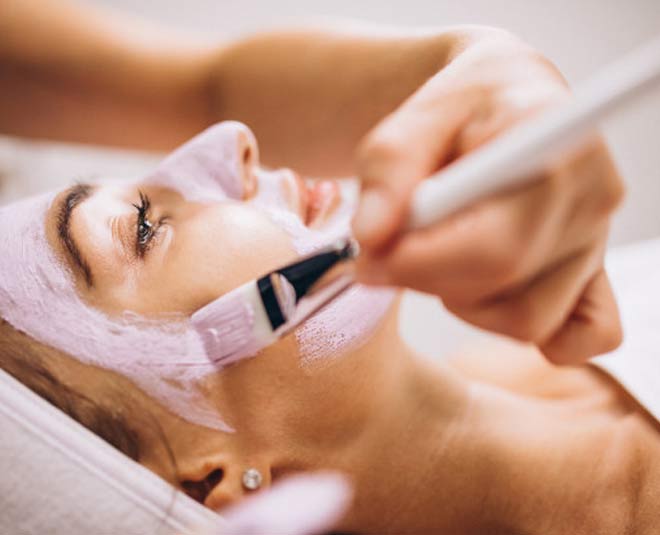 how to apply face pack