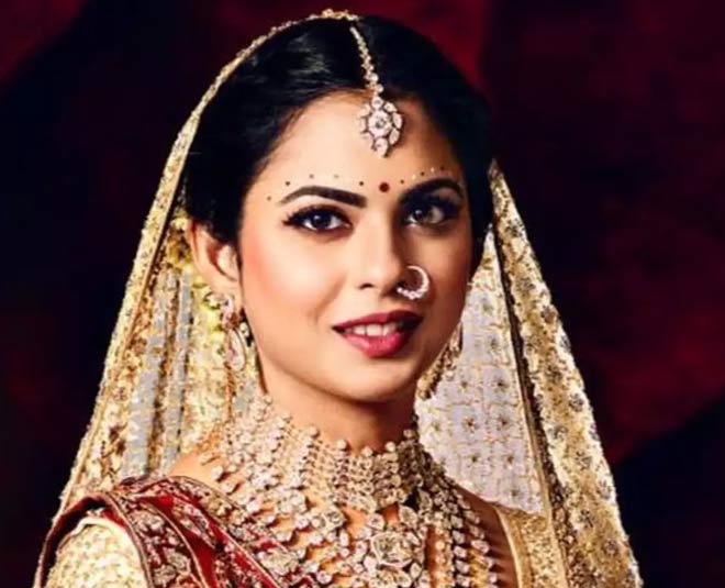 isha ambani maang tikka