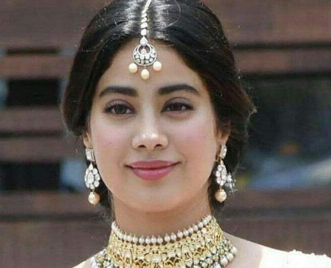 janhvi kapoor maang tikka