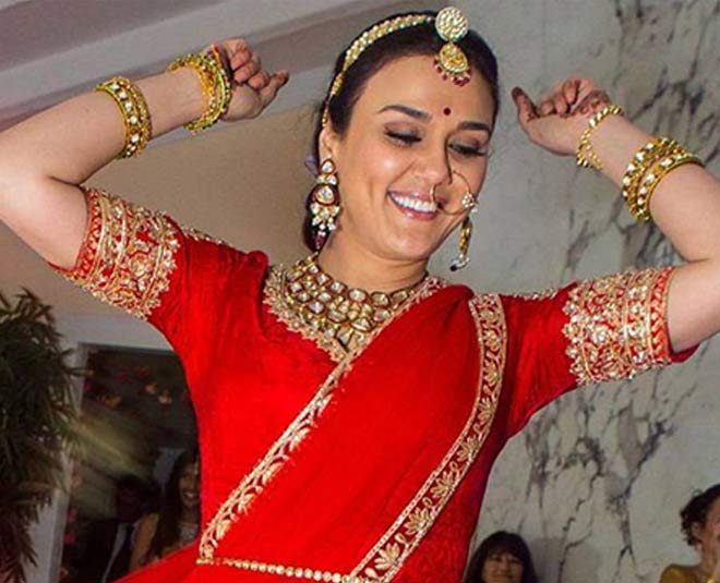 priety zinta mang tikka