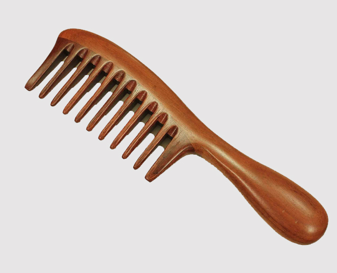 comb for curly hair inside