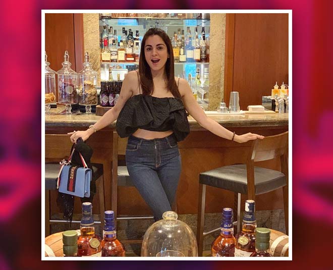 crop top shraddha black